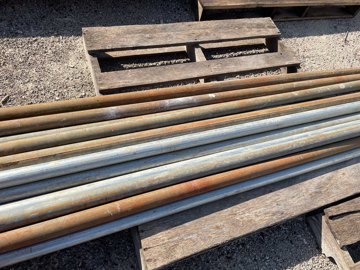 #1944-•-(14)-scaffold-tubes-with-end-fittings-image-6