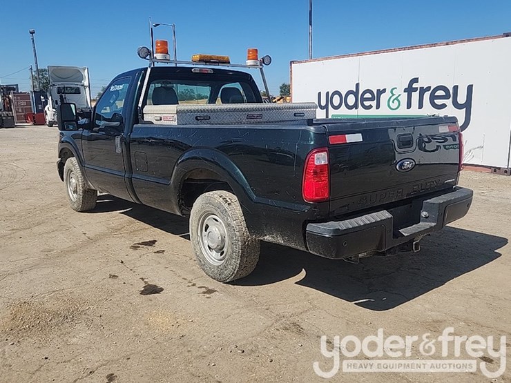 2015-ford-f250-xl-image-3