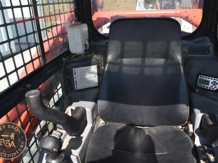 2021-kubota-svl97-2-image-30