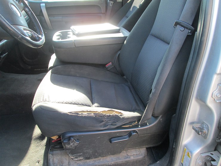 2011-gmc-2500hd-image-27