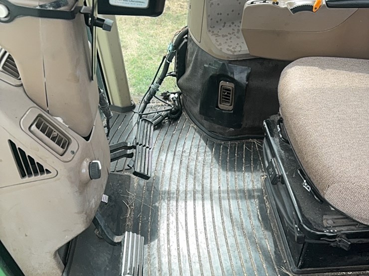john-deere-8300-image-31