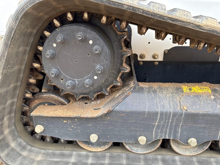 2016-bobcat-t770-image-20