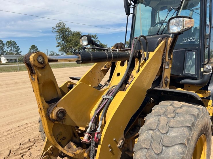 2021-caterpillar-908m-image-16