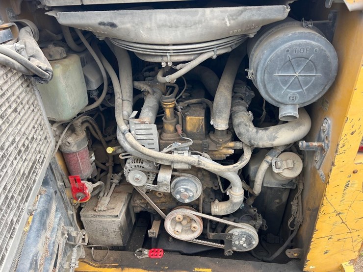 2017-caterpillar-246d-image-17