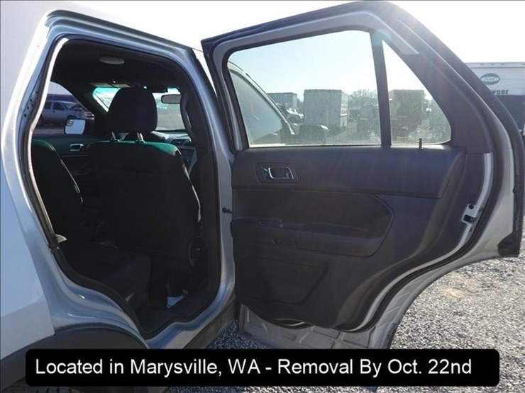 2015-ford-explorer-image-23