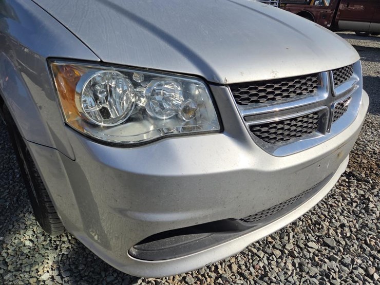 2011-dodge-grand-caravan-image-9