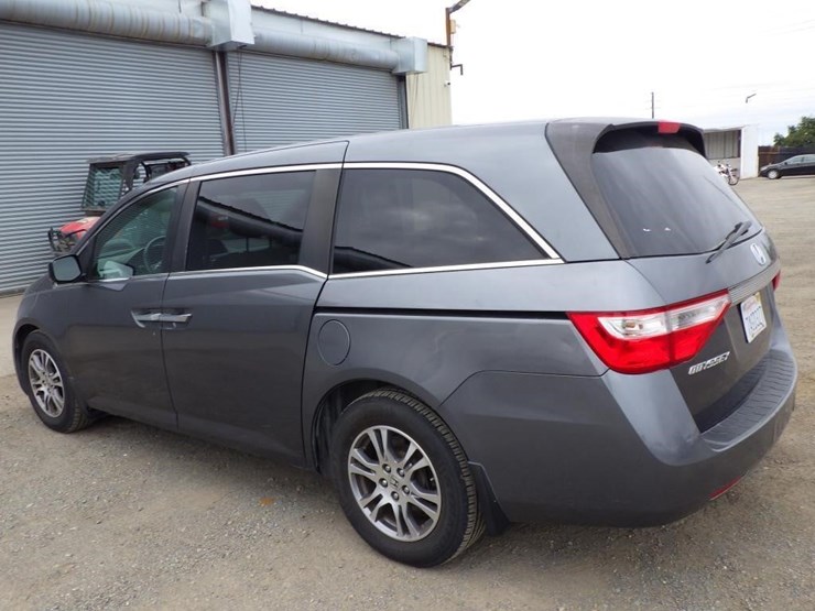 2013-honda-odyssey-image-4