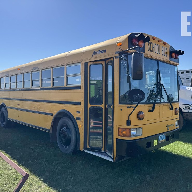 1997 INTERNATIONAL 3000