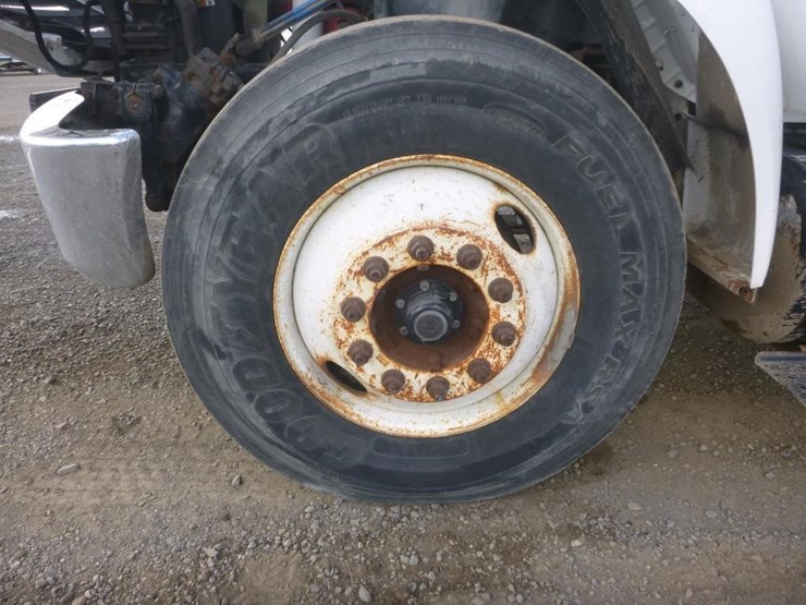 2015-ford-f750-image-21