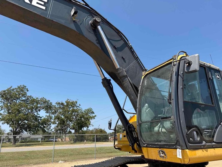 2017-deere-350g-lc-image-20