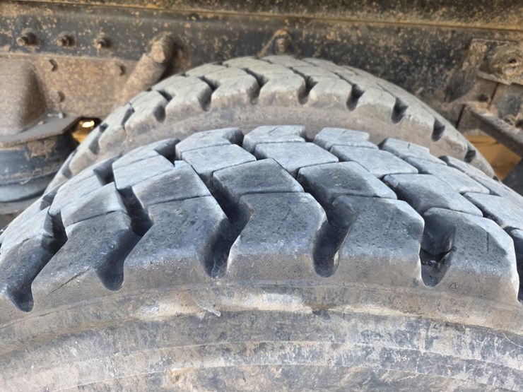 1999-caterpillar-c12-image-90