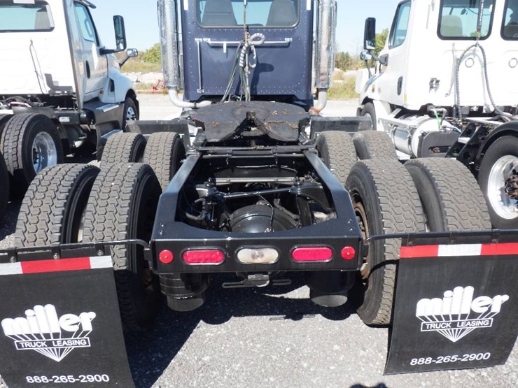 2020-peterbilt-389-image-5