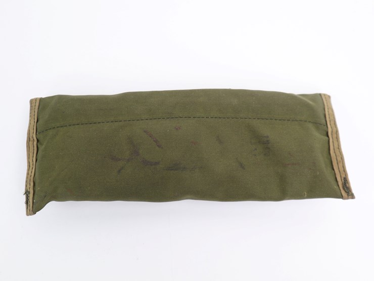 #75-•-#4060-•-(5)-vietnam-era-us-m16-cleaning-kit-outers-22-cleaning-kit-and-steel-magazine-speed-loa...-image-3