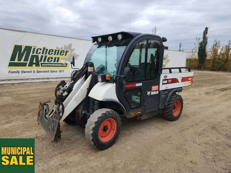 2014-bobcat-toolcat-5600-image-1