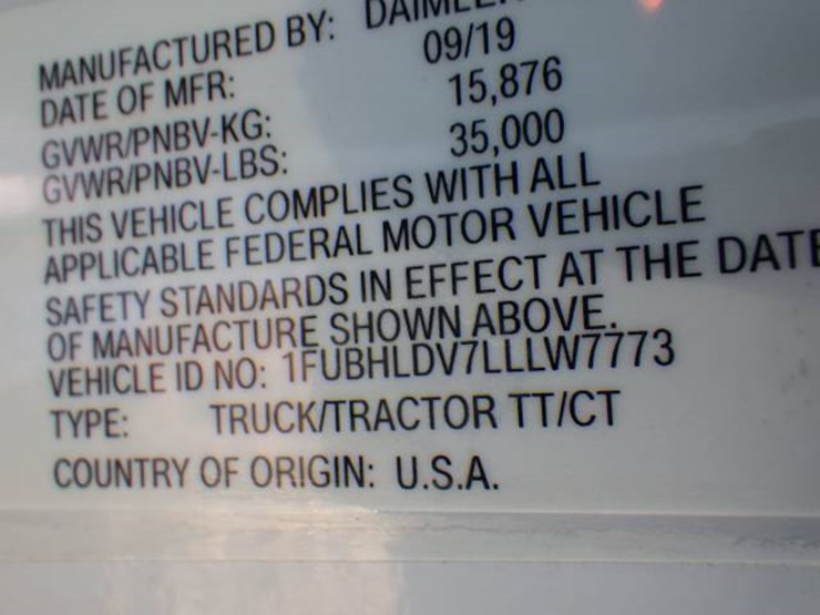 2020-freightliner-cascadia-126-image-11