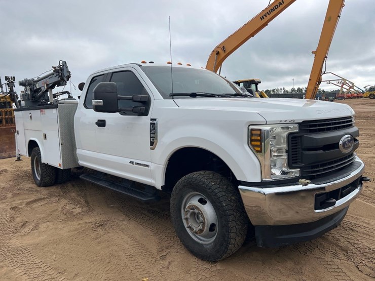 2018-ford-f350-xl-image-6