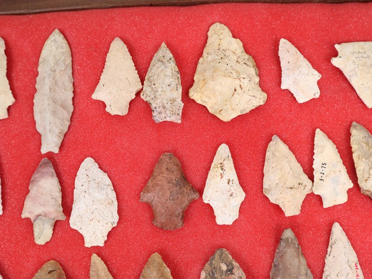 #18-•-#4163-•-(27)-framed-native-american-artifacts-image-5