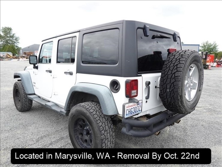 2013-jeep-wrangler-sport-image-16
