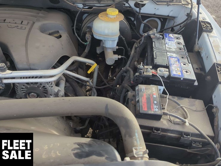 2013-ram-1500-slt-image-27