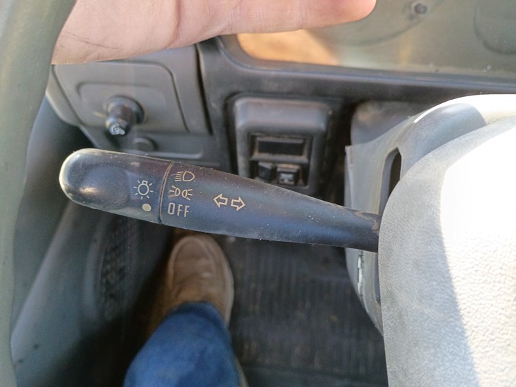2000-gmc-w3500-image-54