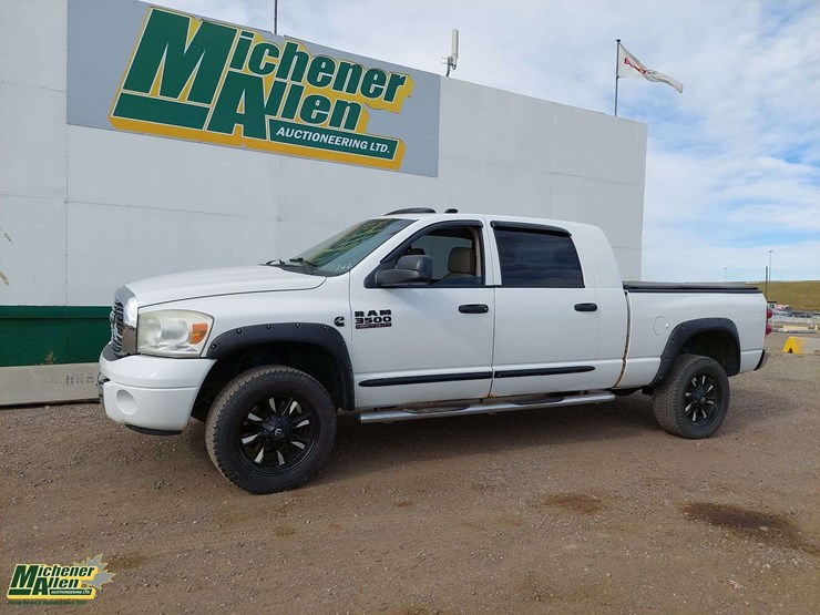 2009-dodge-ram-3500-image-1