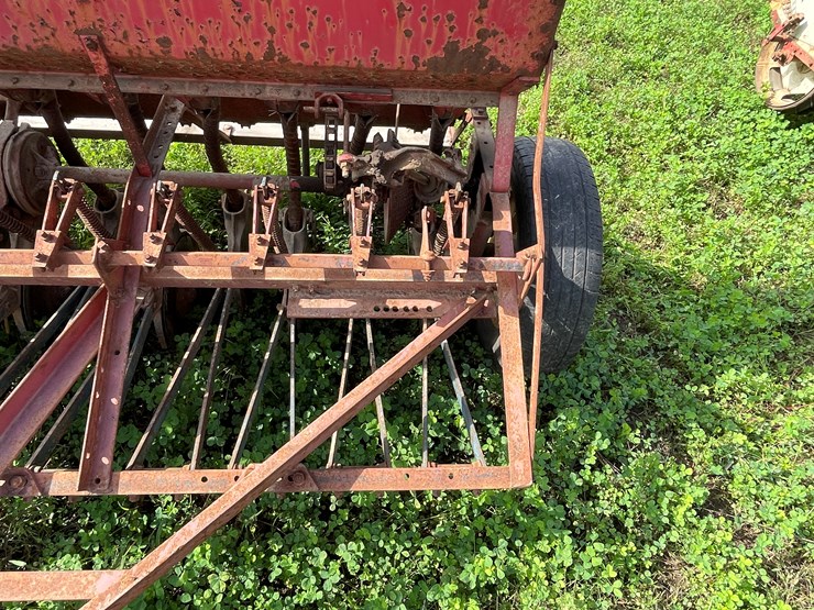 #5010-•-mccormick-10'-grain-drill-image-9