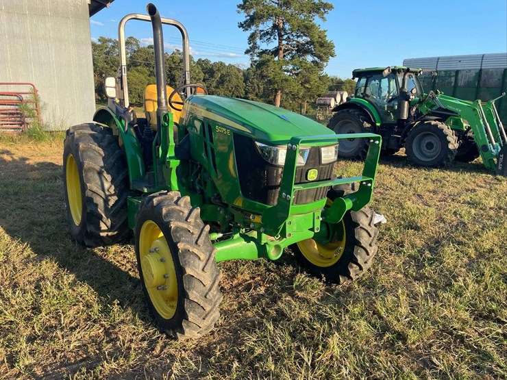 2022-john-deere-5075e-image-4