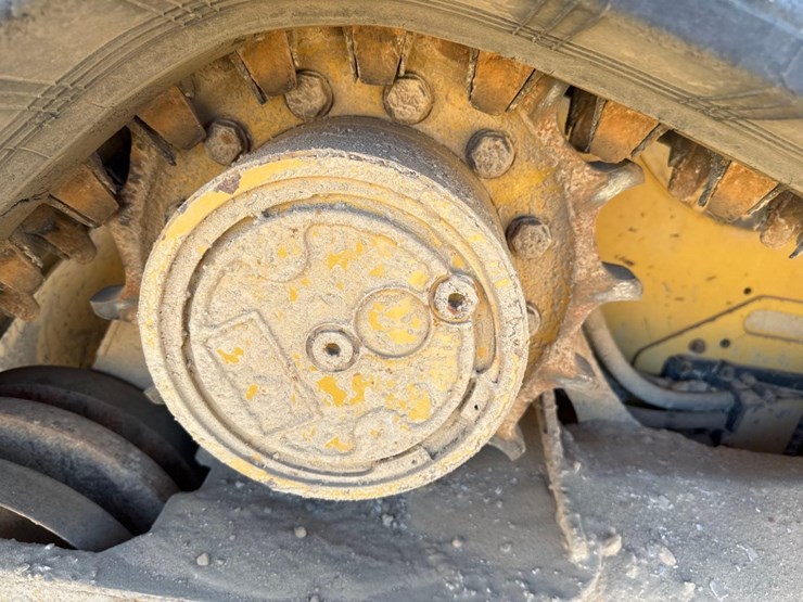 2020-caterpillar-259d3-image-16