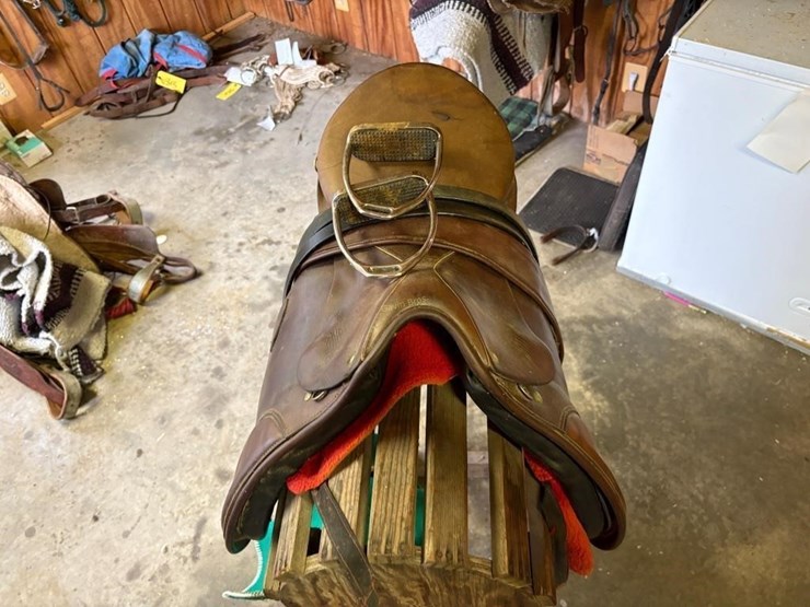 english-dressage-saddle-image-4