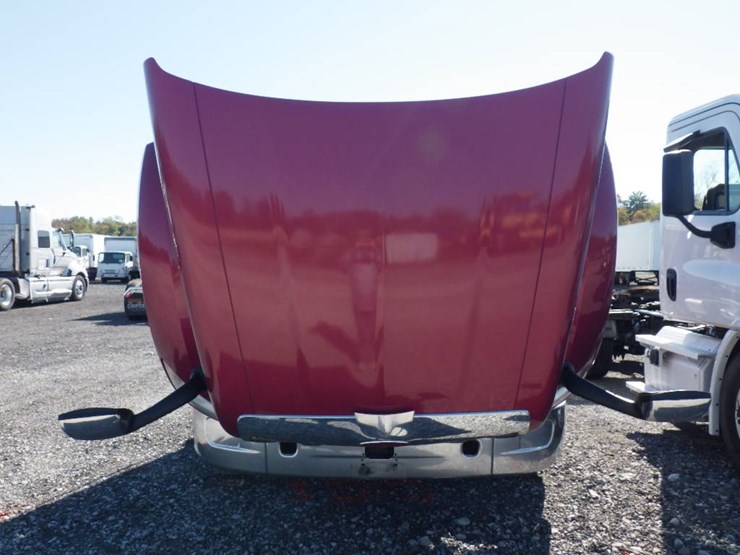 peterbilt-579-image-13