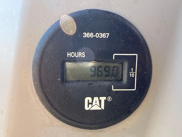 2018-caterpillar-903d-image-36