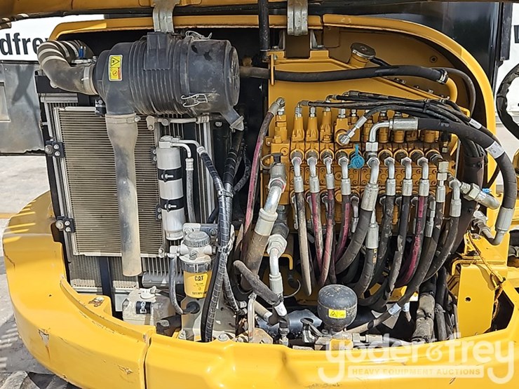 caterpillar-305cr-image-29