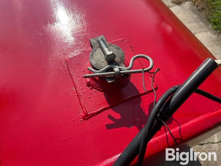 700a-diesel-tank-w/pump-image-13