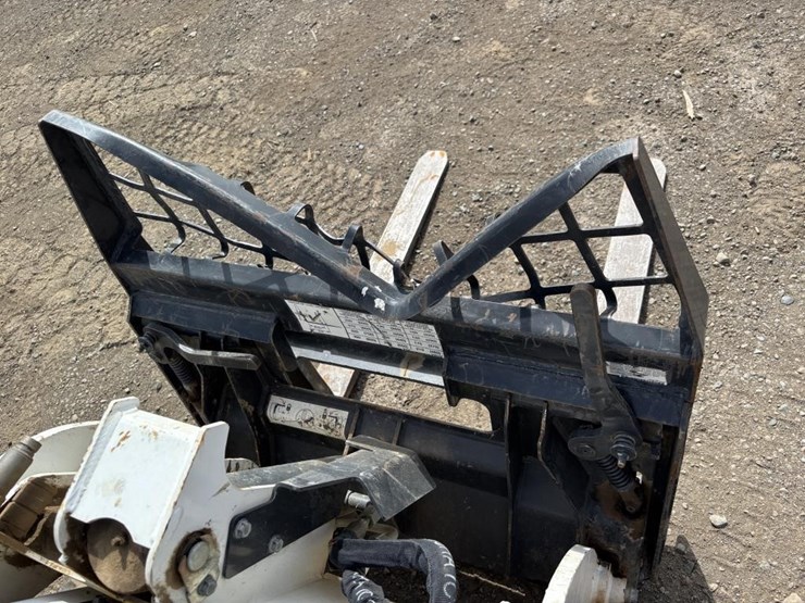 2023-bobcat-mt100-image-13