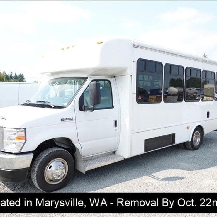 2022 FORD E450