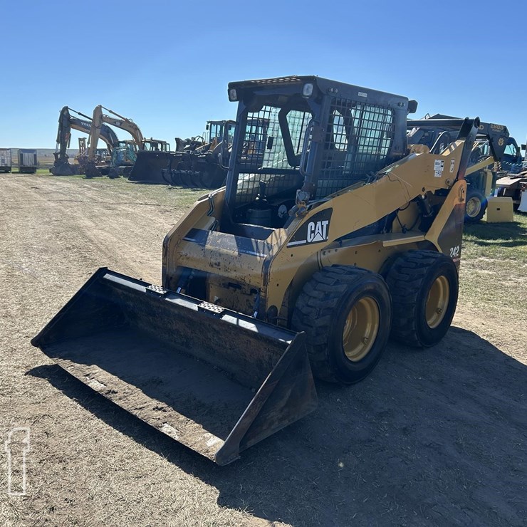 2003 CATERPILLAR 242