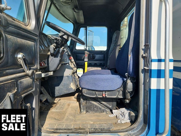 1995-mack-ch613-image-19