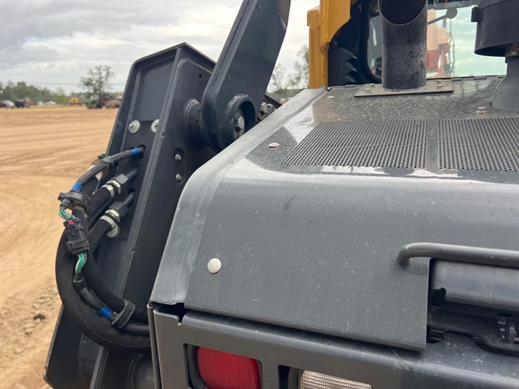 deere-333g-image-21