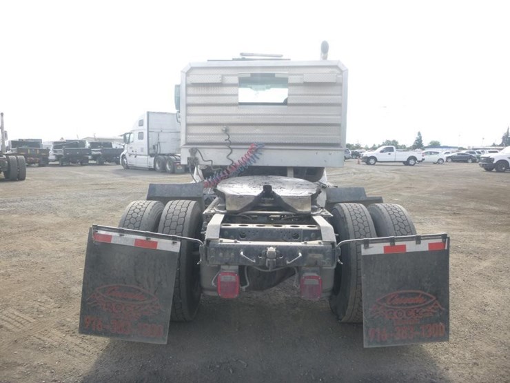 2011-international-8600-image-6