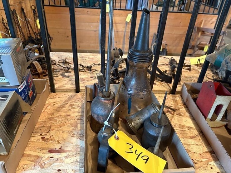 oilers-&-oil-bottle-image-1