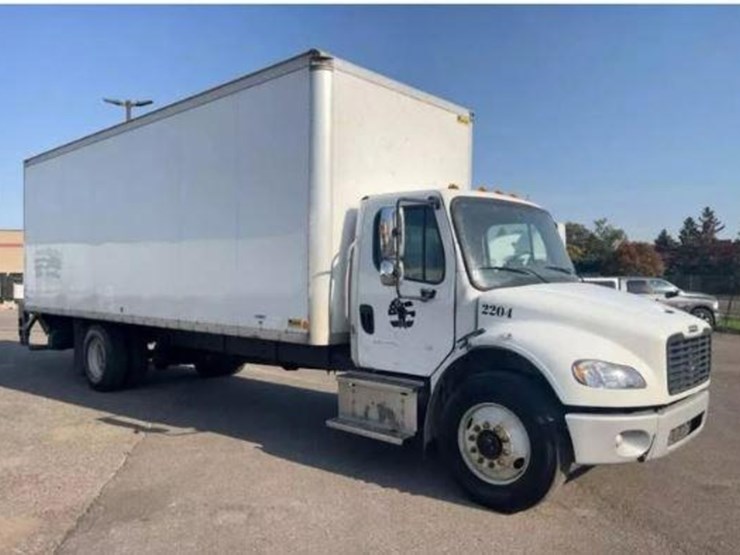 2022-freightliner-business-class-m2-100-image-1