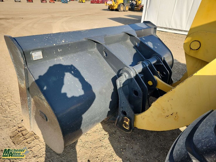 komatsu-wa250-image-11