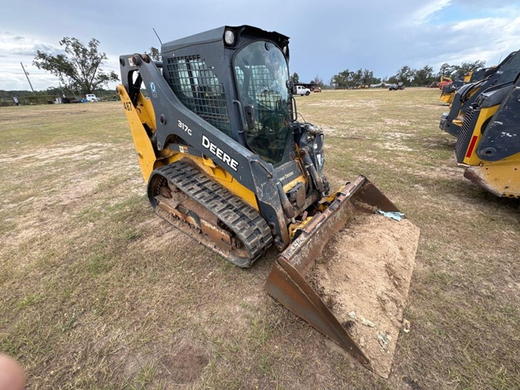 deere-317g-image-1