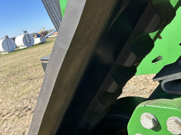 2016-john-deere-9620rx-image-13