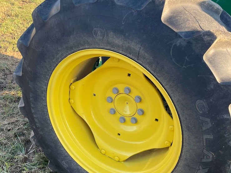 2022-john-deere-5075e-image-43