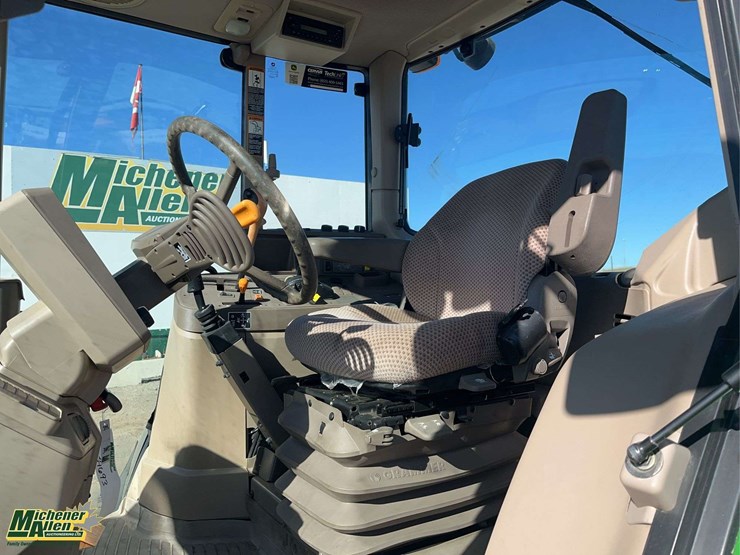 2015-john-deere-6125m-image-11