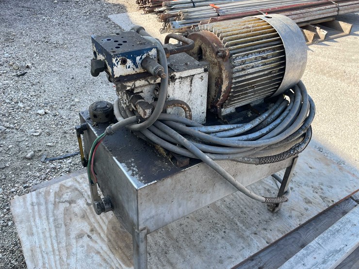 #1958-•-hydraulic-pump-assembly-image-2