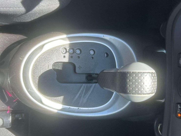 2014-nissan-juke-image-12
