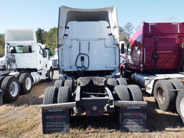 2018-western-star-5700xe-image-5