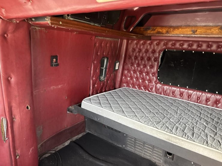western-star-4964ex-image-37